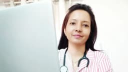 Dr Munavvar