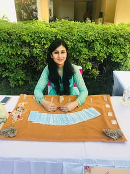 Tarot Reader Sunidhi Mehra