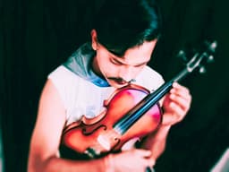 Surya Violinist